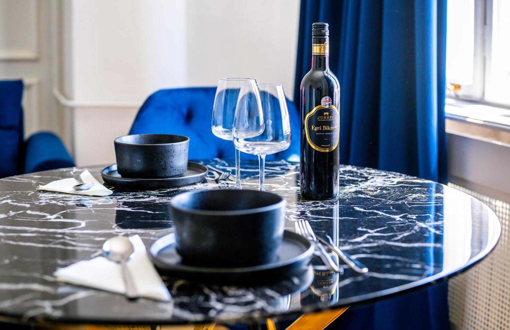 Budapest Riverfront Suite Bagian luar foto