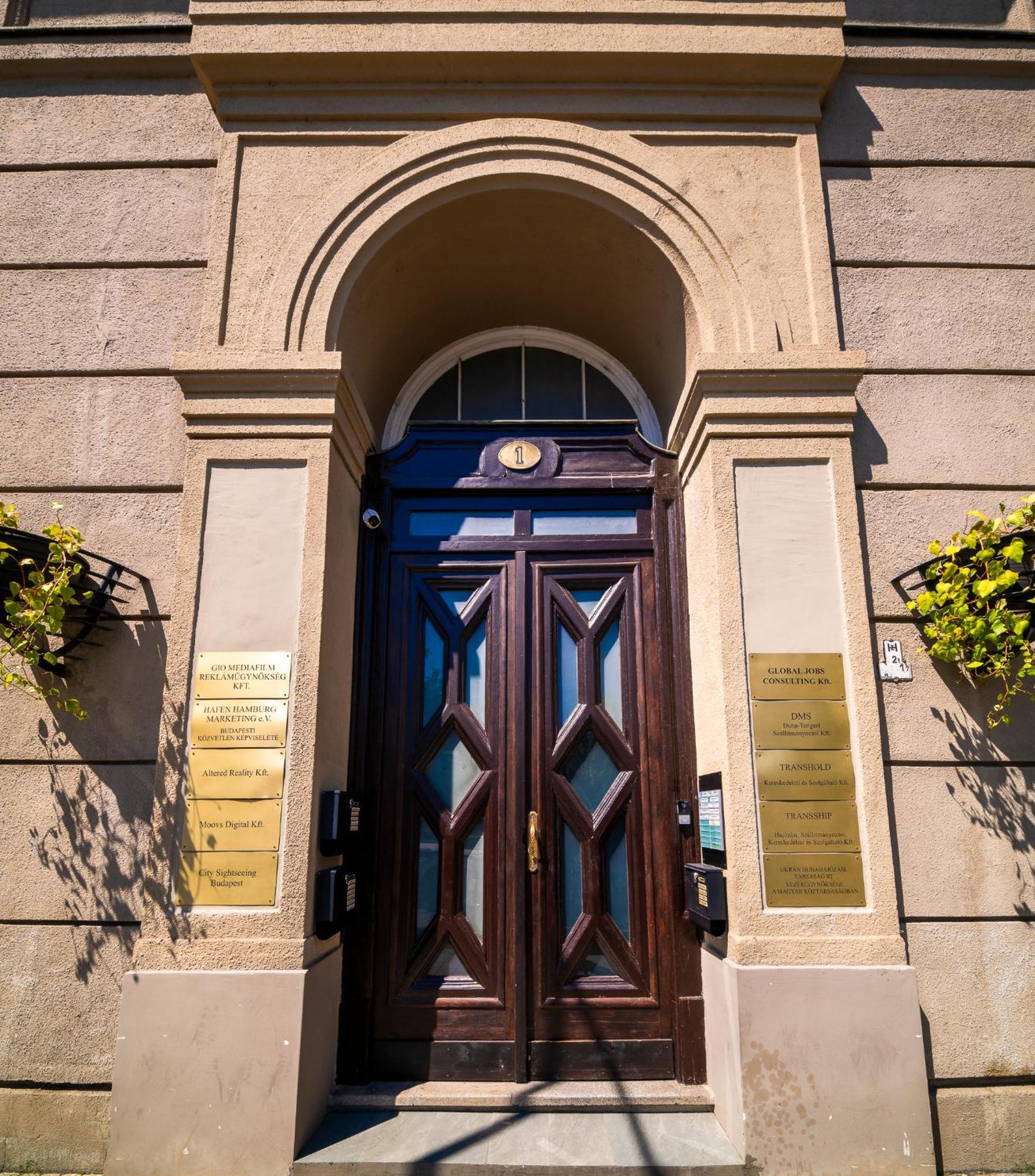 Budapest Riverfront Suite Bagian luar foto