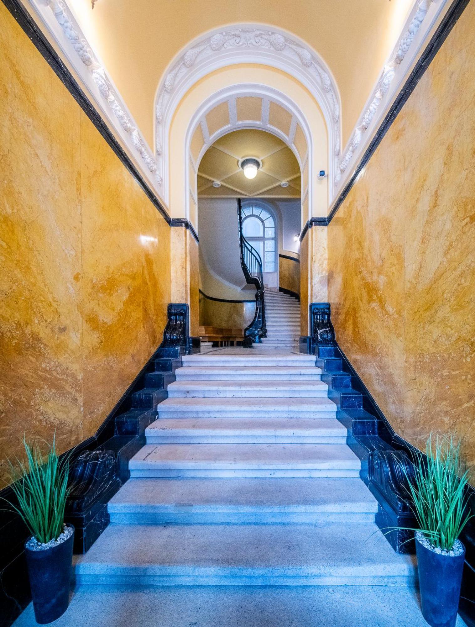 Budapest Riverfront Suite Bagian luar foto